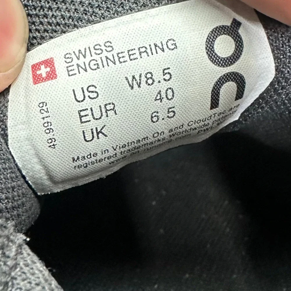 On Cloudaway Sneaker Women's Size 8.5 Swiss Engineering Running Shoes 49.99129